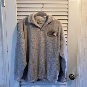 Art unlimited sportswear - L cream sweater with pockets and a horse patch